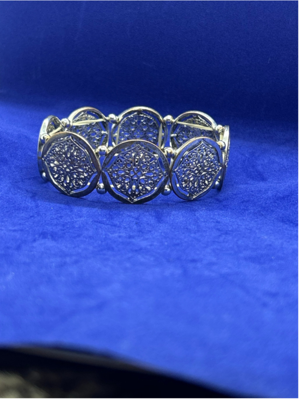 Women's Unbranded Silver Filigree Stretch Bracelet One Size